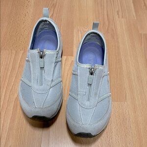 Easy Spirit Sekristalle Gray Slip-On Sneakers